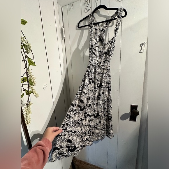 ANTHROPOLOGIE Black and White Floral midi Dress - Picture 2 of 4